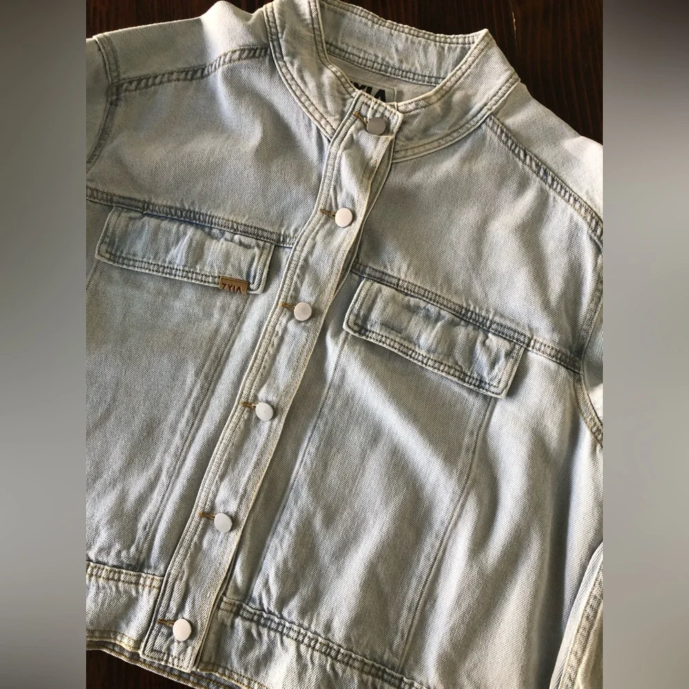 Zyia | Crossroads Denim Jacket | Cool Wash | Women’s XXL | NWT - Picture 3 of 8